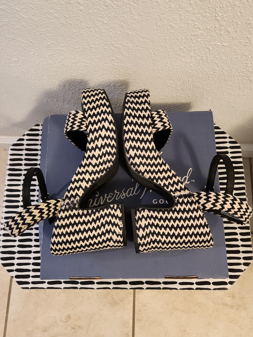 Universal Thread Madeline Woven Platform Wedges - Picture 6 of 6
